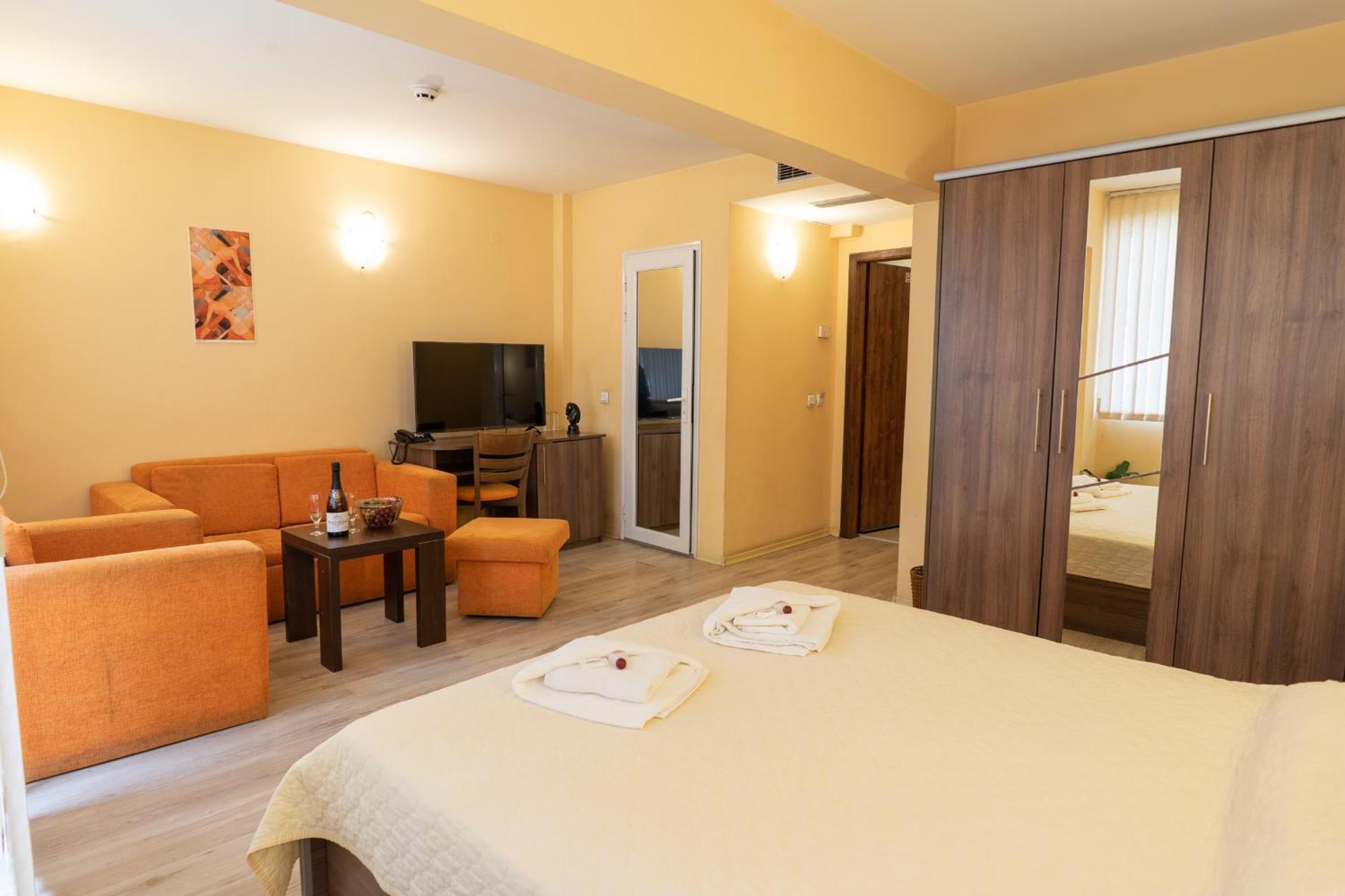 Family Hotel Gran Ivan Varna Dış mekan fotoğraf